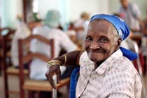 UNOS BULGAROS SE ESTAMPARON CONTRA UN PICO DE UNA PARED